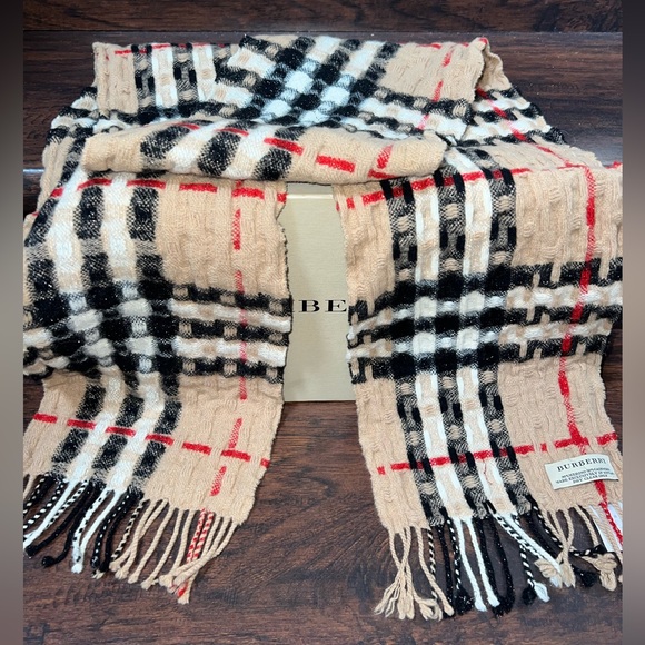 Burberry Glitter Sparkly Nova Check Merino Wool Cashmere Knit Scarf Authentic - Picture 1 of 7